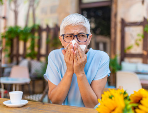 How to Help Seniors Make it Through Allergy Season